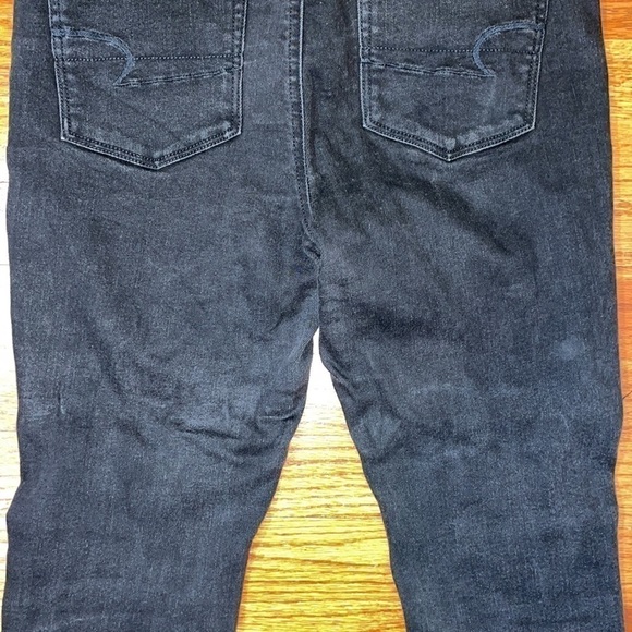AMERICAN Eagle Next Level Stretch Distressed Ripped Goth Black Jeans 10 Short - Picture 10 of 16